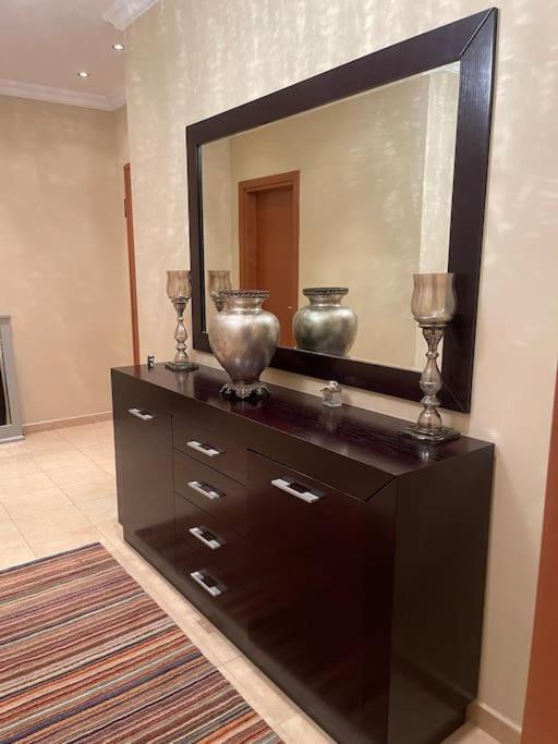 Stylish Central Apartment Tirana Exterior photo